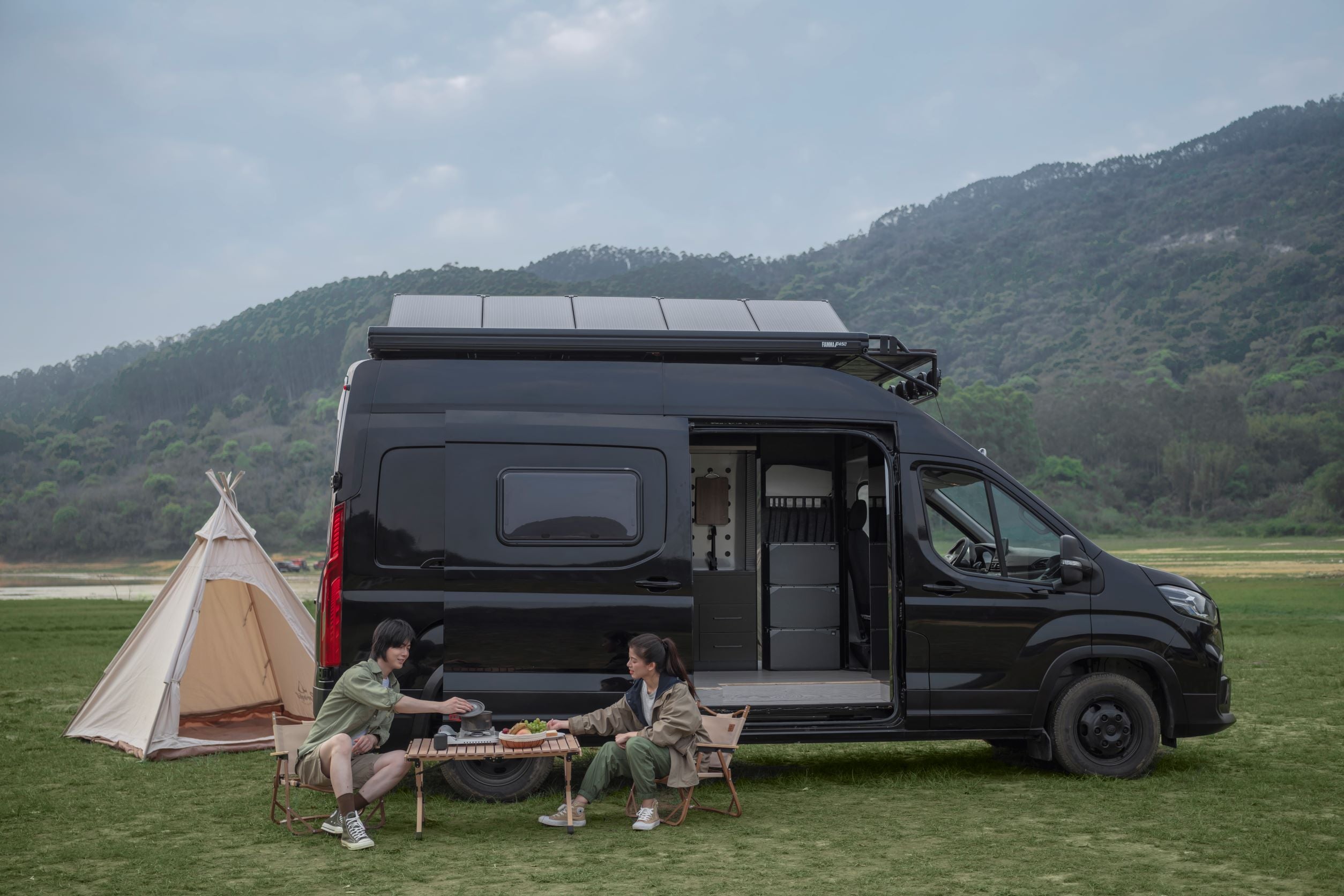 EcoFlow Advanced Modular Power Station: Your Ultimate 4kWh RV and Tiny Home Power Solution