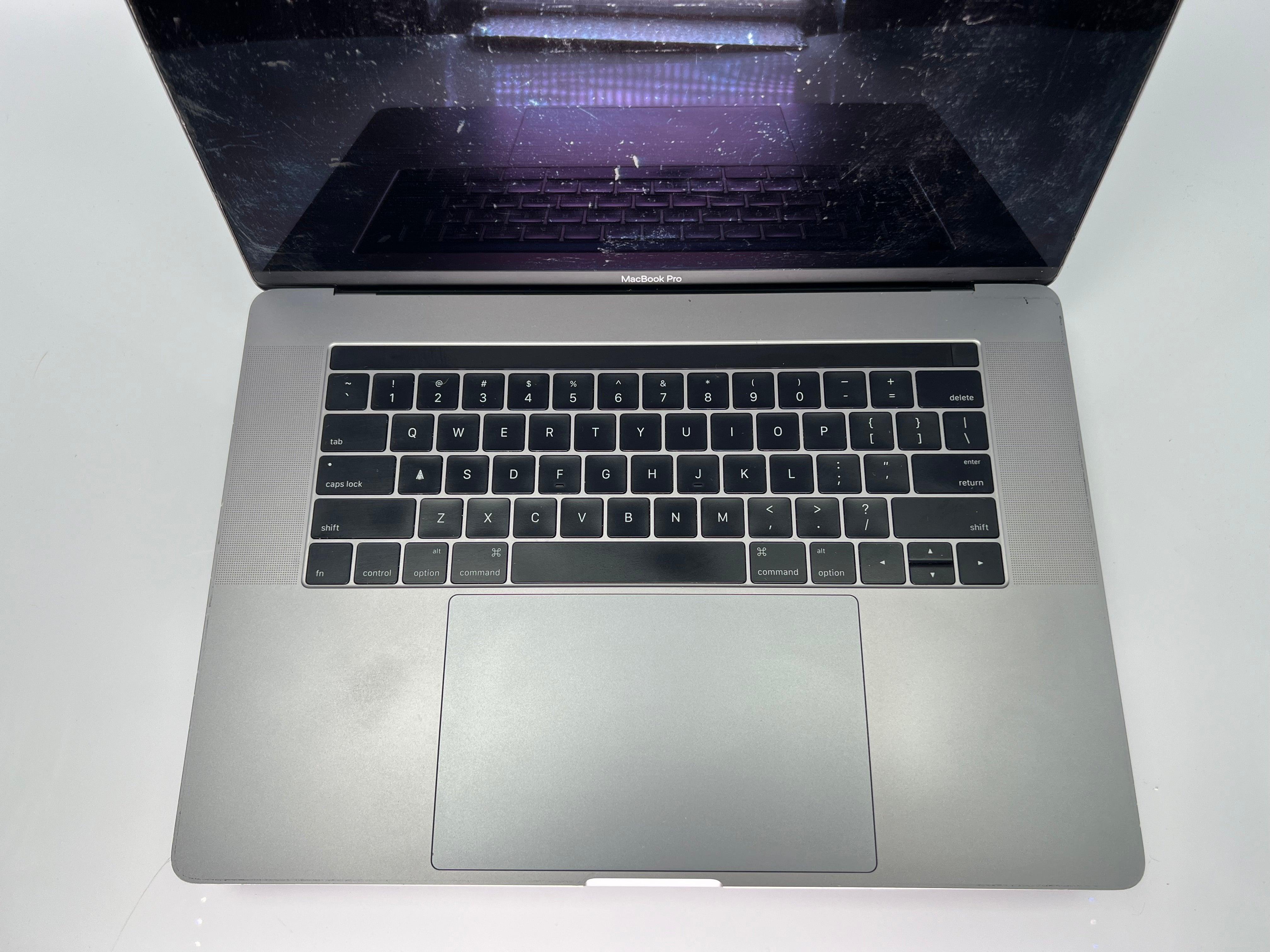 2016 15-inch Space Grey MacBook Pro with Parts Only: i7 2.7GHz, 16GB RAM, 512GB SSD, AMD Radeon Pro 555