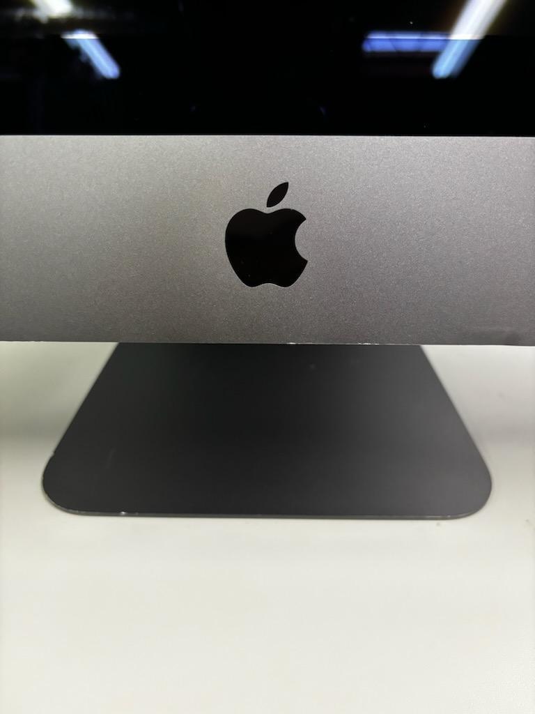 Powerhouse 27-inch 2017 Apple iMac Pro with 10-Core Intel Xeon W, 128GB RAM, 2TB SSD, and Radeon Pro Vega 56