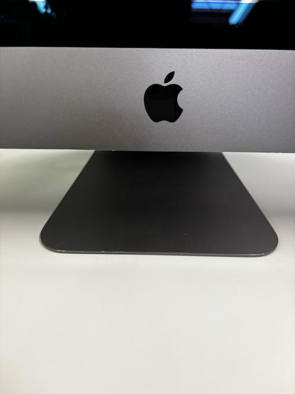 Powerhouse 27-inch 2017 Apple iMac Pro with 10-Core, 128GB RAM, 2TB SSD, and Radeon Pro Vega 56