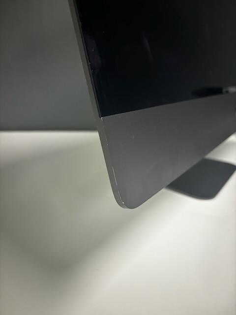 Powerhouse 27-inch 2017 Apple iMac Pro with 10-Core Intel Xeon W, 128GB RAM, 2TB SSD, and Radeon Pro Vega 56