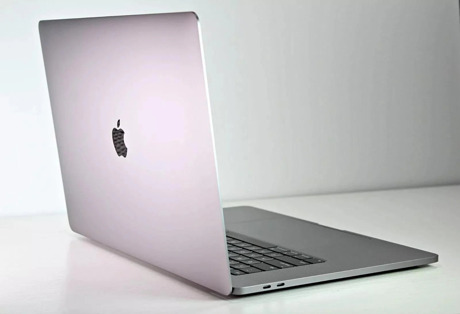 Powerhouse 2019 Apple MacBook Pro - 16 2.4GHz i9 64GB RAM 2TB SSD Space Grey (For Parts Only)