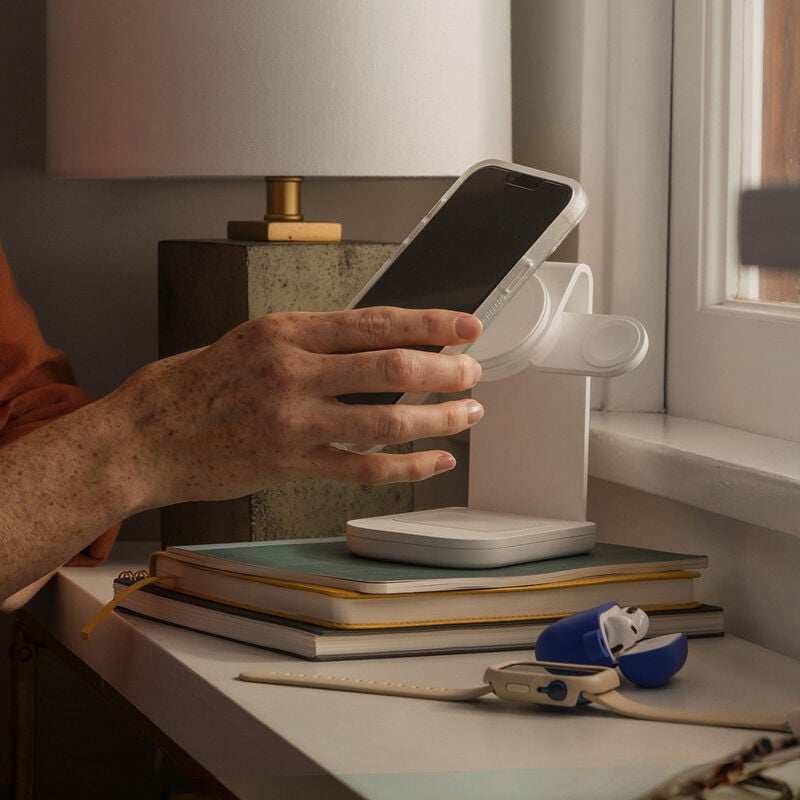 Otterbox 3-in-1 Magsafe Wireless Charging Stand - The Ultimate Charging Solution for Apple Devices