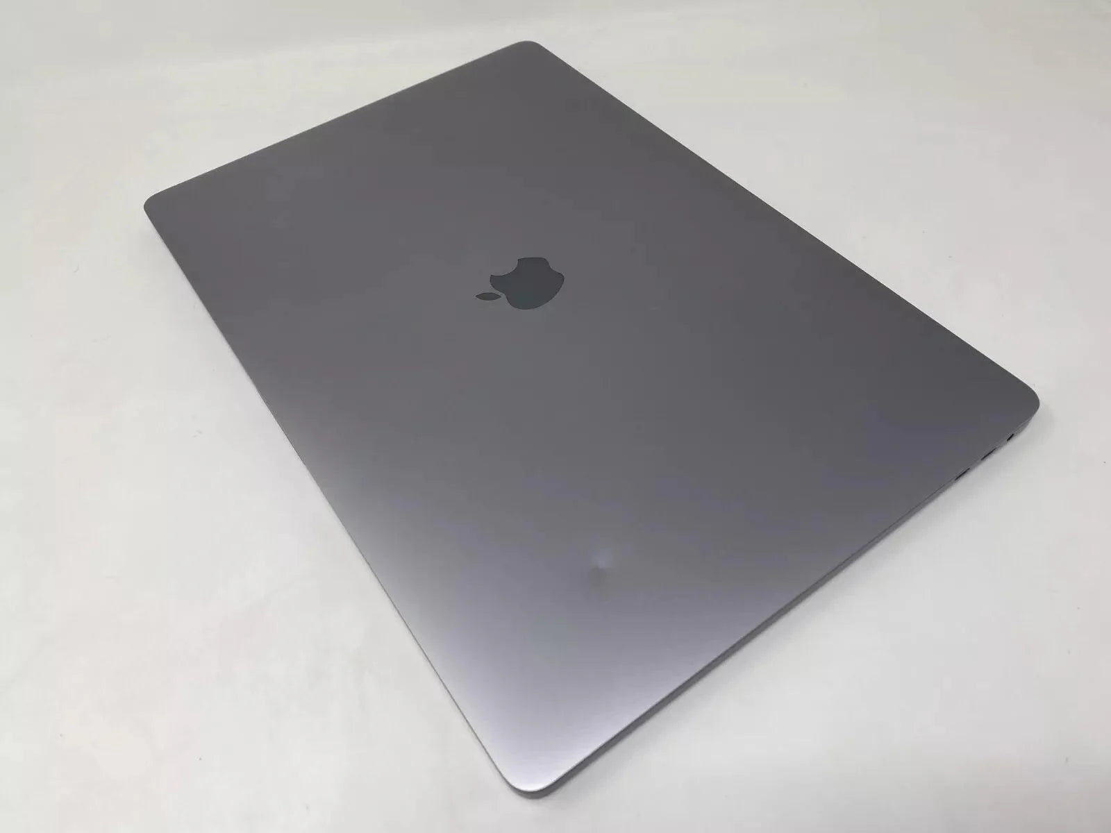 2019 Apple MacBook Pro 16-inch - Powerhouse for Pro Creators