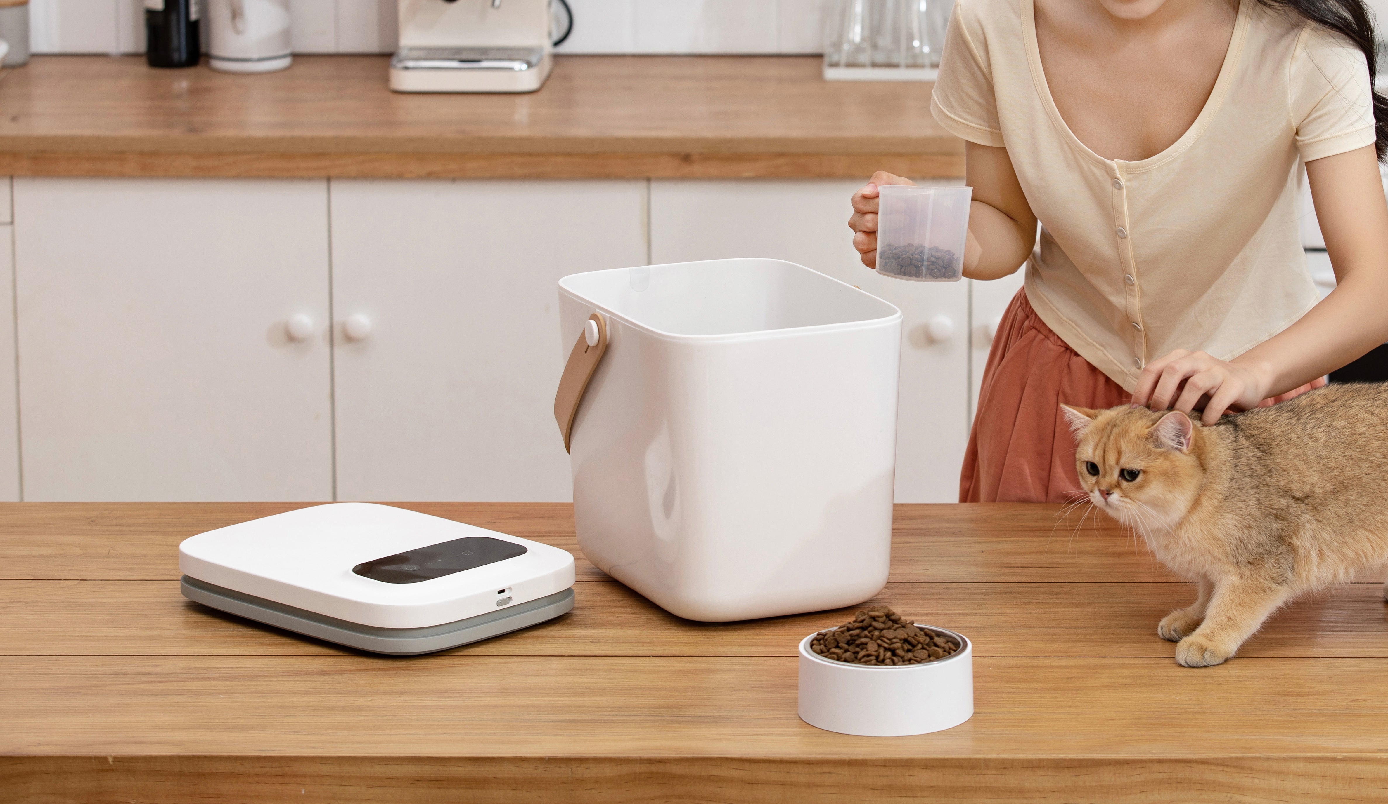 Petmarvel RealTech Grain Storage Barrel - Keep Your Pet's Food Fresh and Flavorful