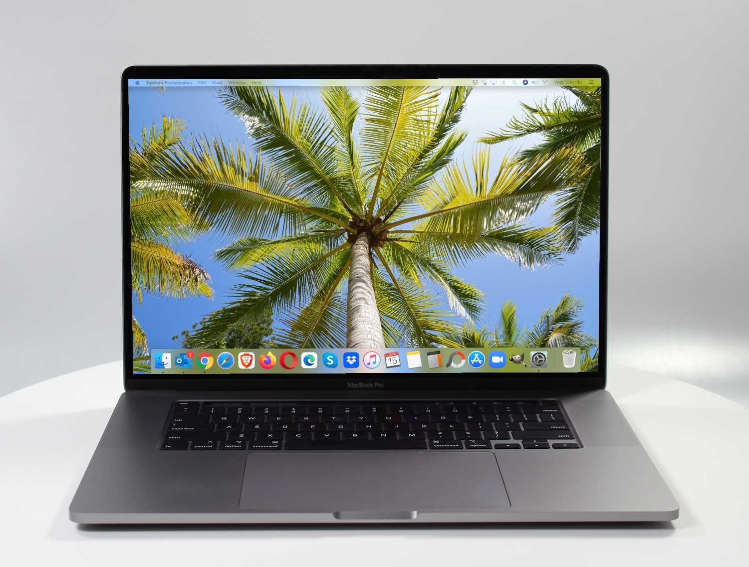 2016 15-inch Space Grey MacBook Pro with Parts Only: i7 2.7GHz, 16GB RAM, 512GB SSD, AMD Radeon Pro 555