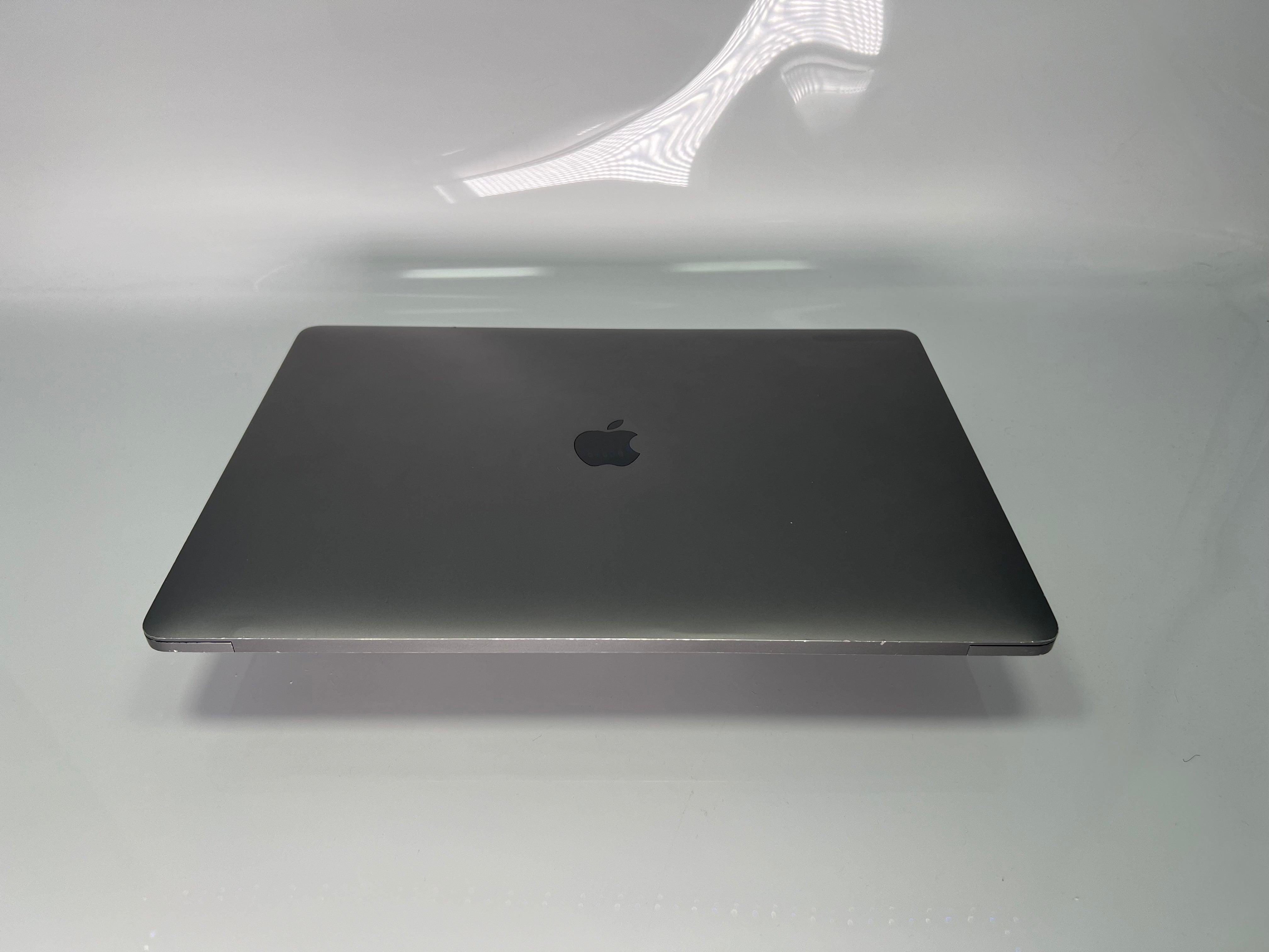 2016 15-inch Space Grey MacBook Pro with Parts Only: i7 2.7GHz, 16GB RAM, 512GB SSD, AMD Radeon Pro 555