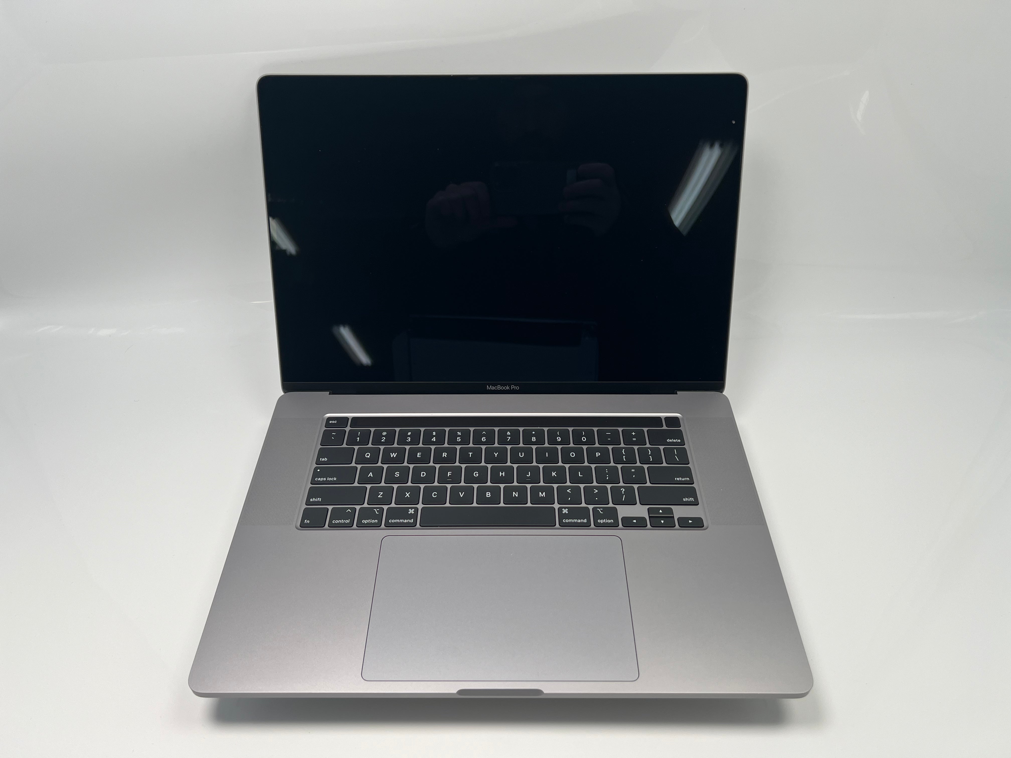 2019MacBook Pro 16 - 2.3GHz i9 16GB1TB？5500M | ，！
