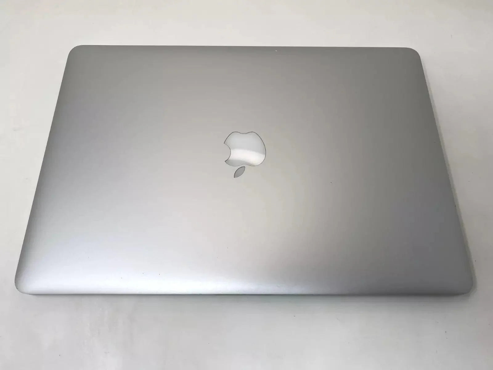 Powerhouse 2015 Apple MacBook Pro 15-inch: i7 2.5GHz, 16GB RAM, 512GB SSD, AMD Radeon R9 M370X, Space Grey