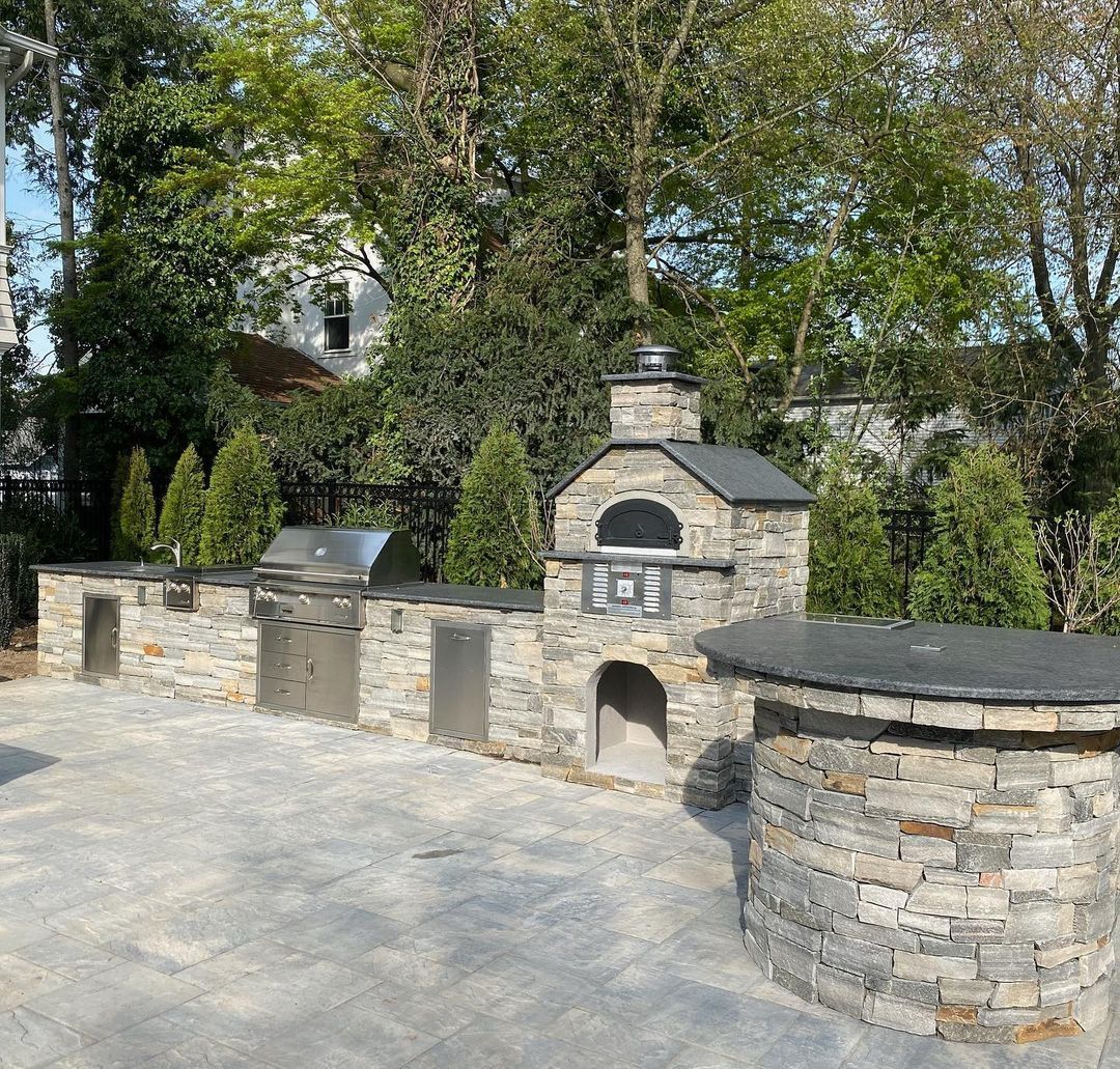 Unleash Your Inner Chef with the Chicago Brick Oven - CBO 750 Hybrid Pizza Oven DIY Kit (Residential) | Dual-Fuel (Gas and Wood)!