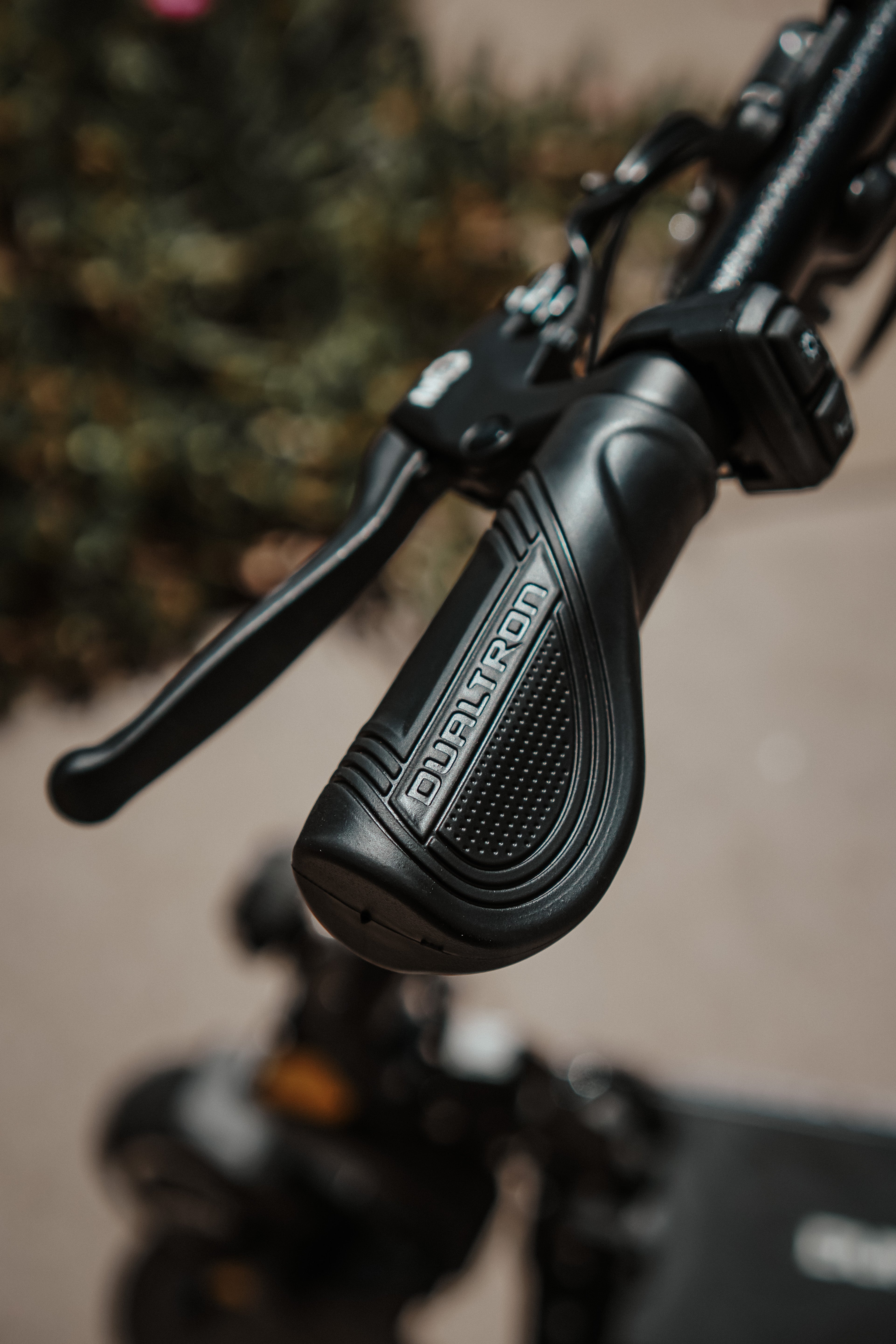 Dualtron Mini Special Long Body Electric Scooter - LG 52V21Ah Battery: Your Ultimate Urban Commute Companion