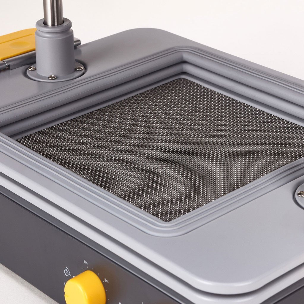 MAYKU FormBox - Your Desktop Vacuum Forming Wonder Machine