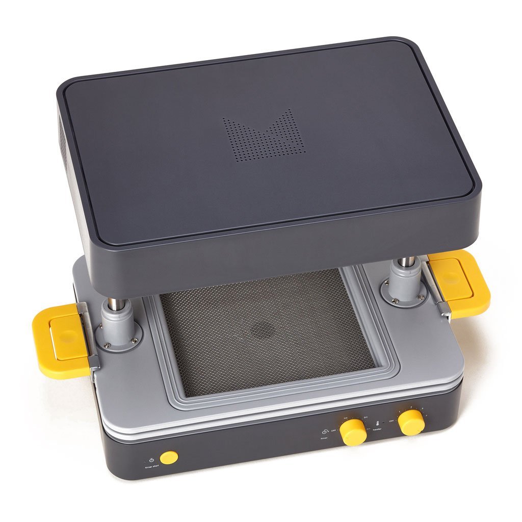 MAYKU FormBox - Your Desktop Vacuum Forming Wonder Machine