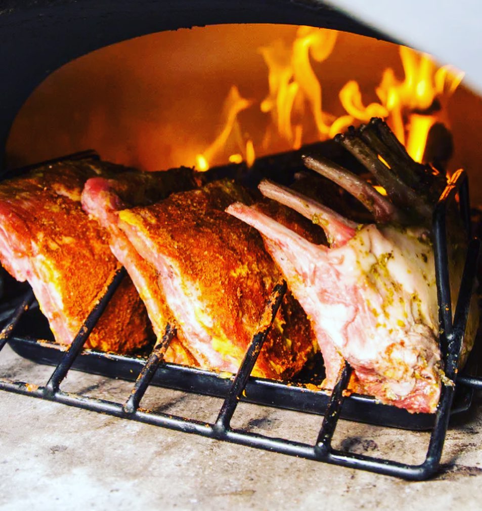 Chicago Brick Oven - CBO 750 Tailgater: The Ultimate Wood Fired Pizza Oven Trailer for Unforgettable Outdoor Events!
