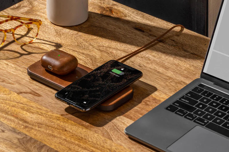 Courant Catch:2 Classic Wireless Charging Pad - Elevate Your Charging with Style and Efficiency