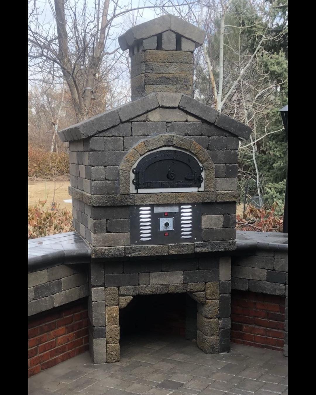 Unleash Your Inner Chef with the Chicago Brick Oven - CBO 750 Hybrid Pizza Oven DIY Kit (Residential) | Dual-Fuel (Gas and Wood)!